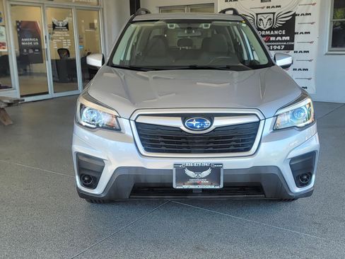 Used 2020 Subaru Forester Premium AWD/4WD image 3