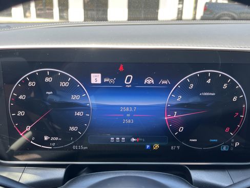 Used 2026 Mercedes-Benz GLC 300 4MATIC image 11