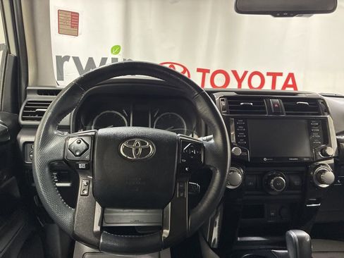 Used 2021 Toyota 4Runner TRD Off-Road Premium AWD/4WD image 22