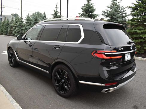 Used 2024 BMW X7 xDrive40i w/ Premium Package AWD/4WD image 7