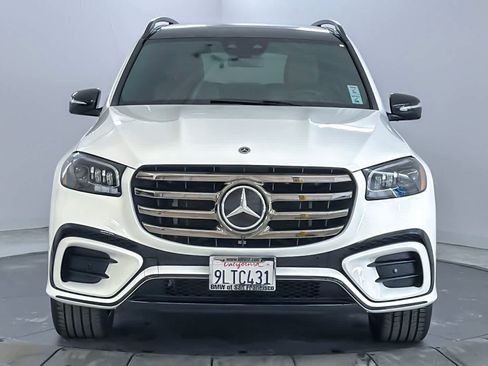 Used 2024 Mercedes-Benz GLS 450 4MATIC image 10