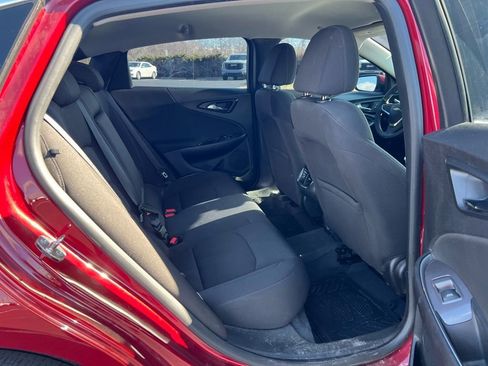 Used 2019 Chevrolet Malibu LT w/ Driver Confidence Package image 11