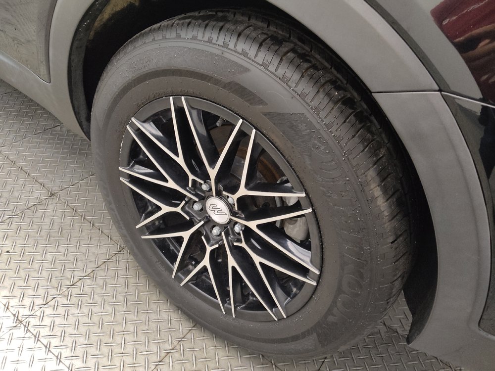 Used 2019 Kia Sorento EX w/ EX Touring Package FWD image 31