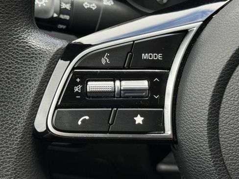 Used 2024 Kia Forte LXS w/ LXS Technology Package FWD image 29