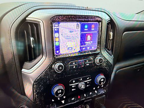 Used 2023 Chevrolet Silverado 2500 LTZ w/ LTZ Convenience Package AWD/4WD image 7