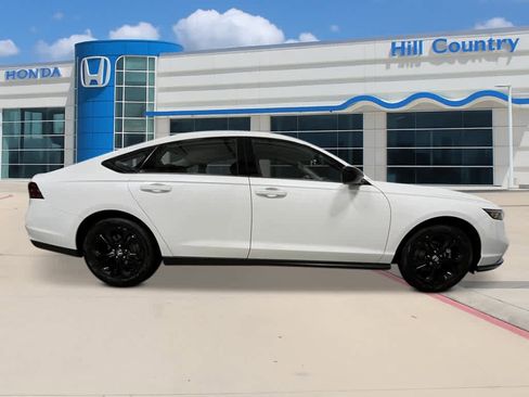 New 2025 Honda Accord SE image 6