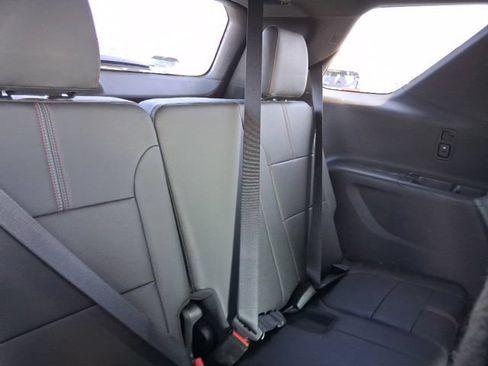 Used 2023 Chevrolet Traverse RS w/ LPO, Floor Liner Package AWD/4WD image 18