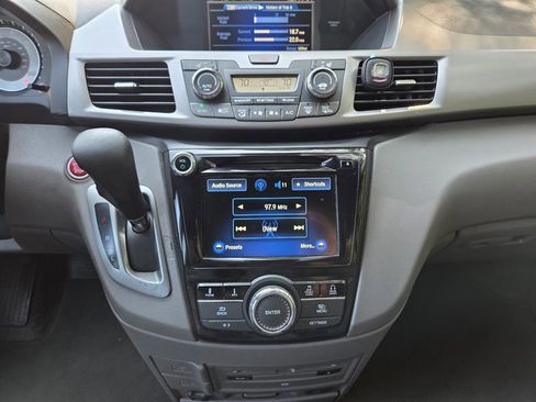 Used 2016 Honda Odyssey EX-L image 21