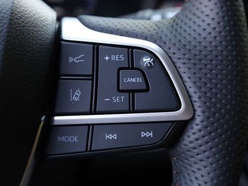 Used 2025 Toyota Sienna Platinum image 36