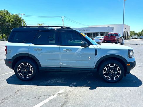 Used 2024 Ford Bronco Sport Outer Banks AWD/4WD image 9