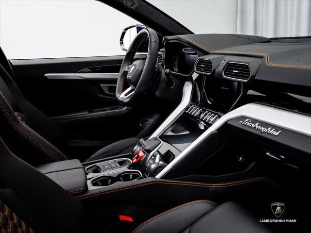 Used 2020 Lamborghini Urus AWD/4WD image 43