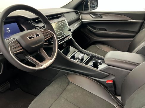 New 2026 Jeep Grand Cherokee Altitude AWD/4WD image 15