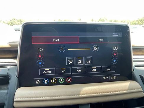 Used 2021 Chevrolet Tahoe Premier w/ Premium Package RWD image 14