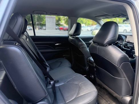 Used 2024 Toyota Grand Highlander AWD image 20