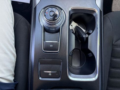 Used 2019 Ford Fusion SE FWD image 27