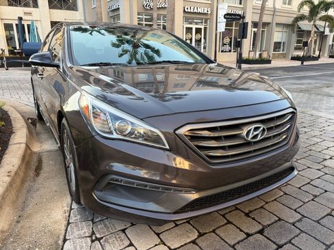 Used 2017 Hyundai Sonata Sport w/ Value Edition Package 02 FWD image 3