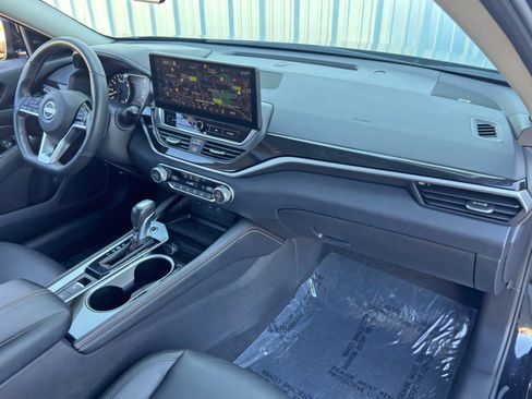 Used 2024 Nissan Altima 2.0 SR image 14