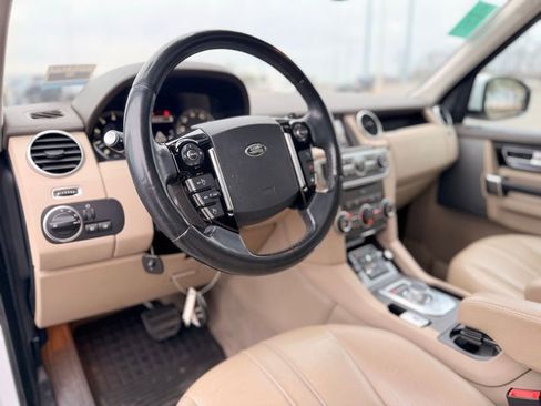 Used 2016 Land Rover LR4 HSE AWD/4WD image 9