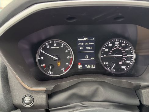 Used 2023 Subaru Ascent Premium w/ Convenience Package image 11