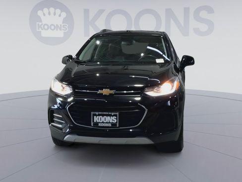 Used 2019 Chevrolet Trax LT w/ LT Convenience Package image 4