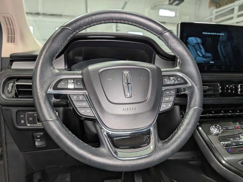 Used 2022 Lincoln Nautilus AWD w/ Premium Package image 35