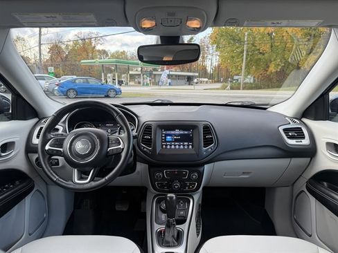 Used 2019 Jeep Compass Latitude w/ Popular Equipment Group AWD/4WD image 38