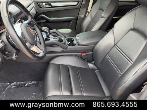 Used 2023 Porsche Cayenne Platinum Edition AWD/4WD image 10