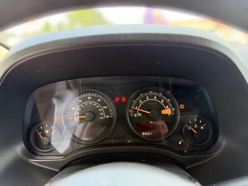 Used 2015 Jeep Patriot Sport FWD image 14