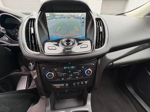 Certified 2019 Ford Escape Titanium w/ U9j03 - Titanium Tow Package image 15