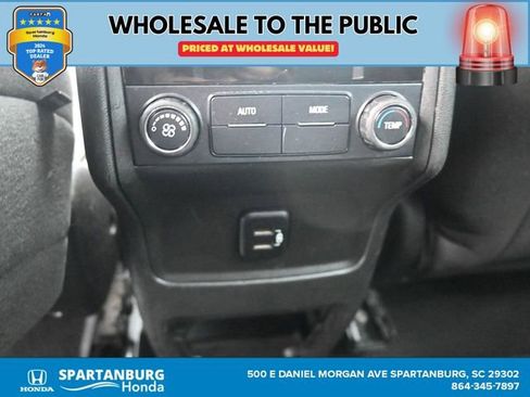 Used 2017 GMC Acadia SLE image 26