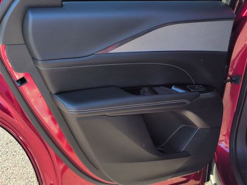 Certified 2024 Cadillac Lyriq Tech w/ Driver Assist Package image 22