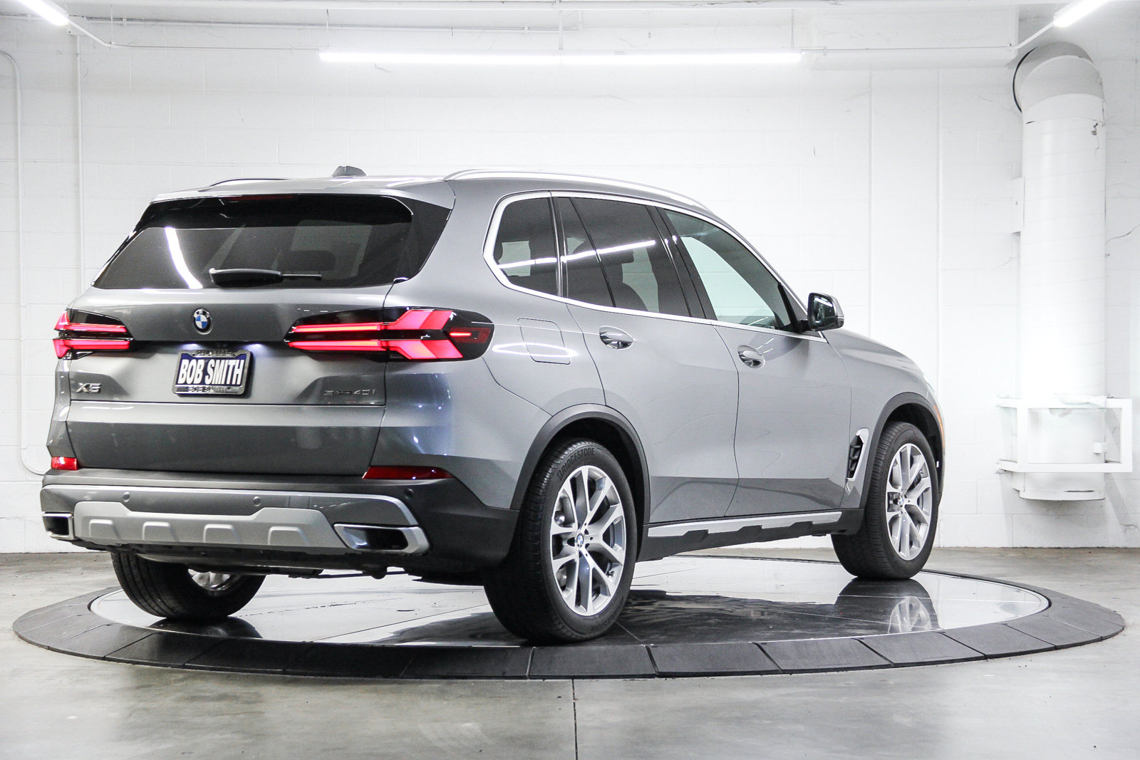Used 2025 BMW X5 sDrive40i w/ Parking Assistance Package RWD image 5