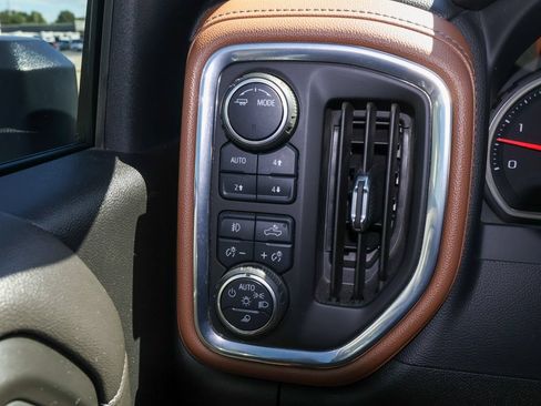 Used 2022 Chevrolet Silverado 3500 High Country AWD/4WD image 26