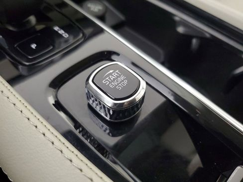Certified 2023 Volvo XC90 B5 Core w/ Protection Package Premier AWD/4WD image 34