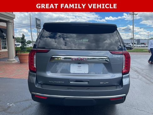 Used 2022 GMC Yukon SLT w/ SLT Premium Package AWD/4WD image 9