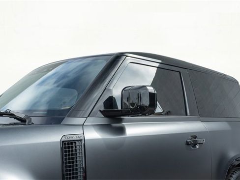 Used 2024 Land Rover Defender 90 Carpathian Edition image 15