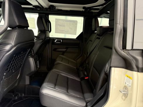 New 2025 Ford Bronco Badlands AWD/4WD image 18