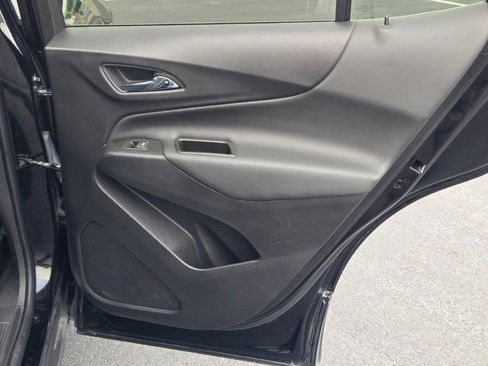 Used 2023 Chevrolet Equinox LT FWD image 8