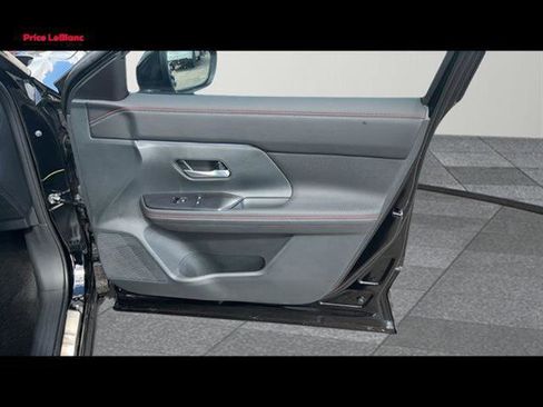 New 2025 Nissan Kicks SR w/ Illumination Package FWD image 20