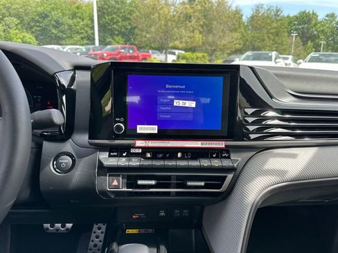 New 2026 Toyota Camry SE FWD image 18