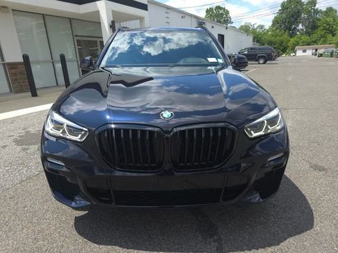 Used 2021 BMW X5 xDrive40i w/ M Sport Package image 2