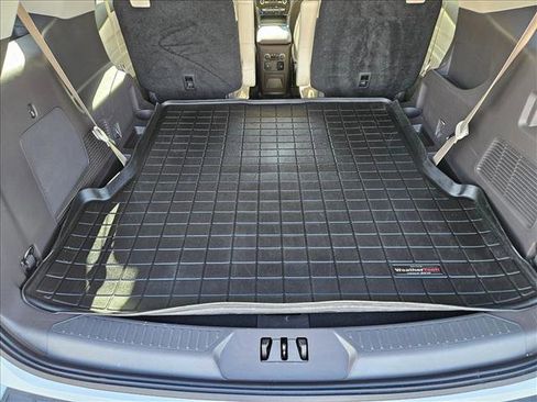 Used 2023 Ford Explorer Platinum w/ Technology Package image 6