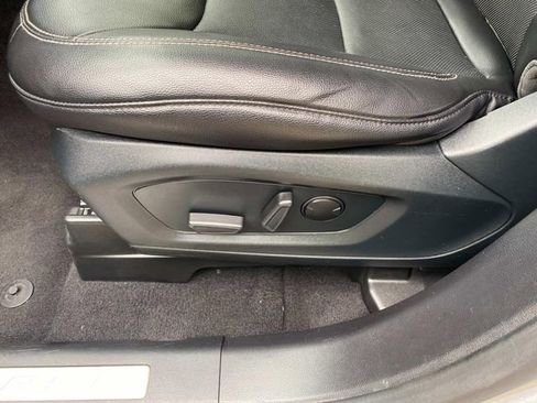 Used 2021 Ford Explorer Limited w/ Equipment Group 301A AWD/4WD image 15