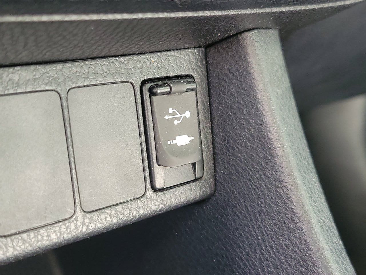 Used 2015 Toyota Corolla L FWD image 25