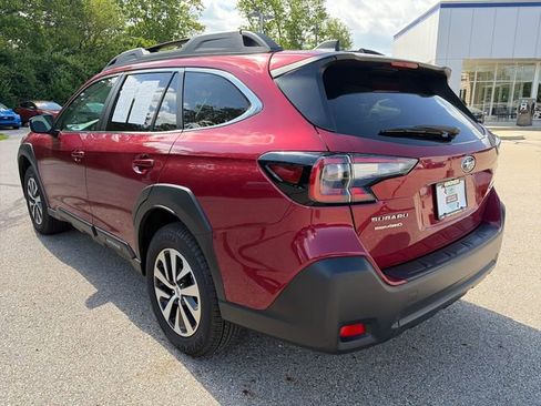 Certified 2025 Subaru Outback Premium w/ Popular Package #1A AWD/4WD image 5