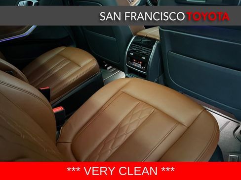 Used 2022 BMW X7 xDrive40i w/ M Sport Package image 21