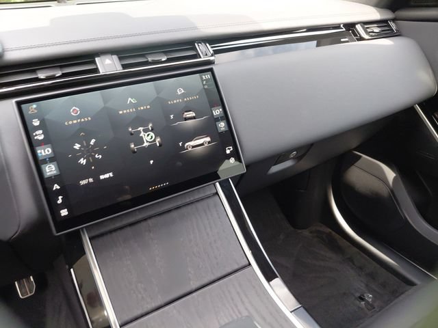 Certified 2026 Land Rover Range Rover Velar Dynamic SE AWD/4WD image 11