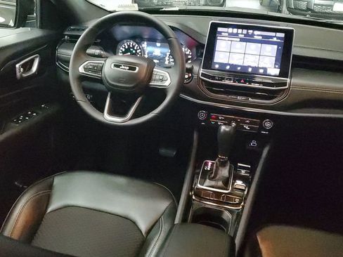 Used 2023 Jeep Compass Altitude image 11