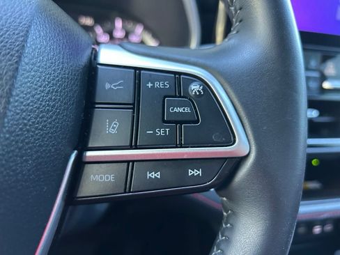 Certified 2024 Toyota Highlander XSE FWD image 21