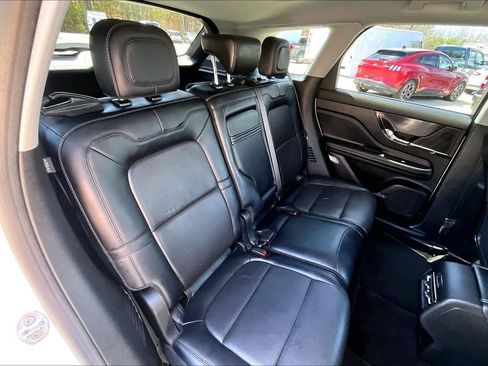 Used 2022 Lincoln Corsair AWD w/ Premium Package image 20